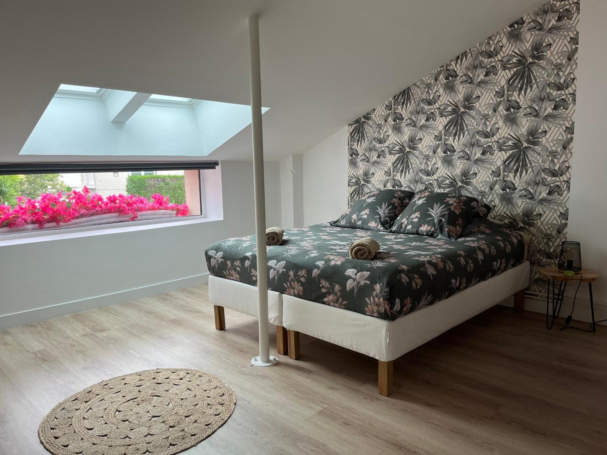 Loft & Le Faubourg Saint Martin Apartment *