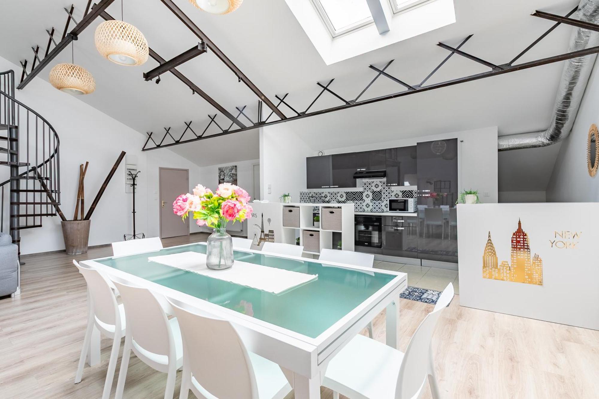 Loft & Le Faubourg Saint Martin Apartment